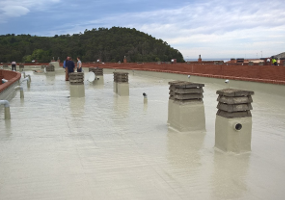 Impermeabilización de cubierta con el sistema MasterSeal Roof 2103